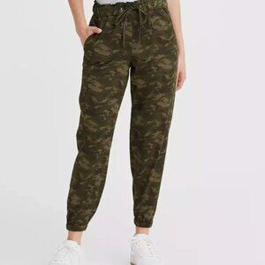 Levi's | Jet Set Jogger Camouflage Pants / Army Camo Pants | Sz L